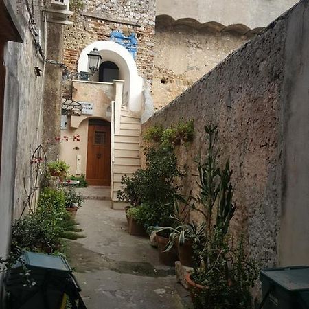 Torrione San Giovanni II Terracina Luaran gambar