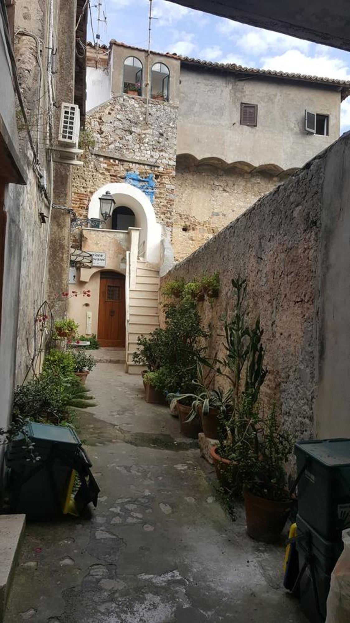 Torrione San Giovanni II Terracina Luaran gambar